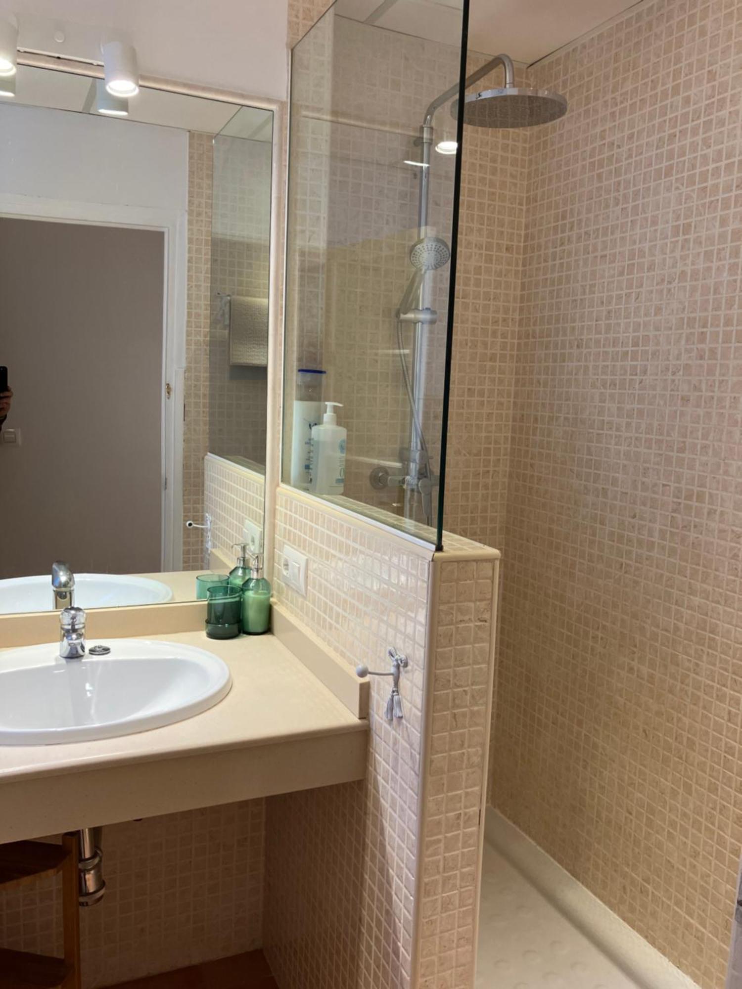 2 Bedroom Virgen De Begona Sevilla Bagian luar foto