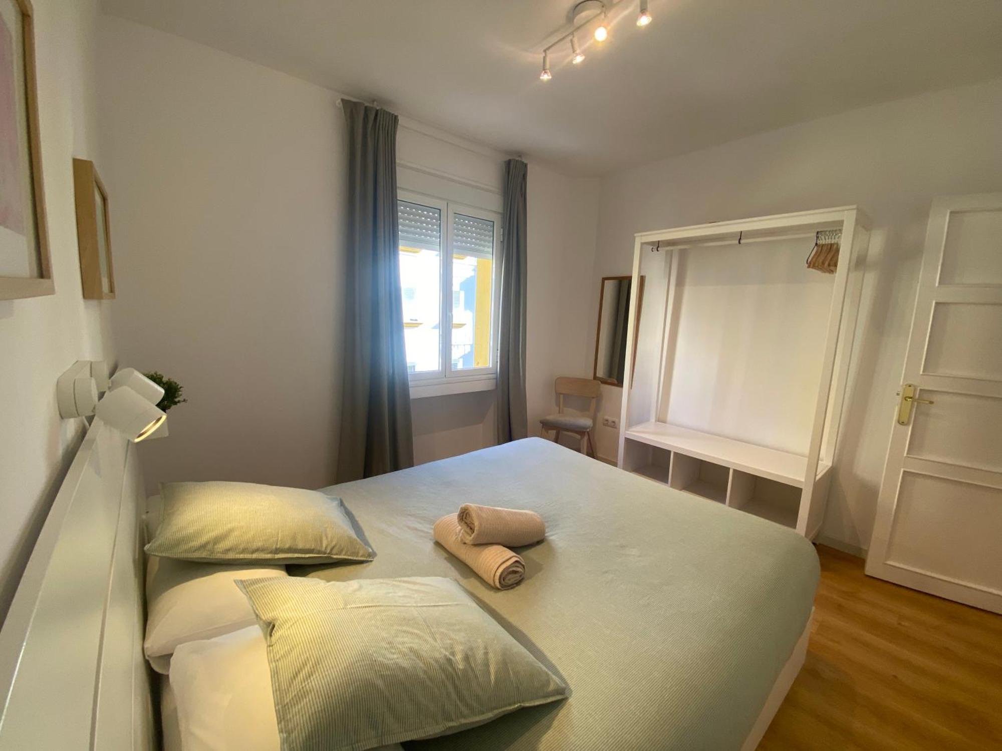 2 Bedroom Virgen De Begona Sevilla Bagian luar foto
